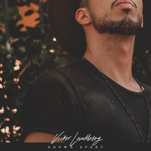 纲手裸乳被爆❌白浆向上
